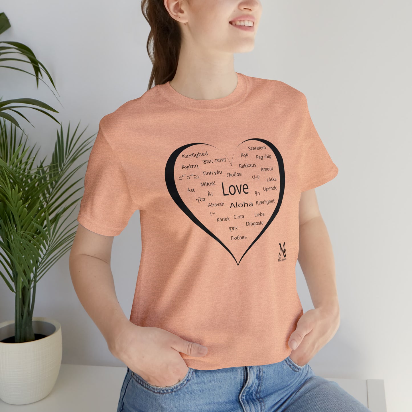 Love Everyone - T-shirt