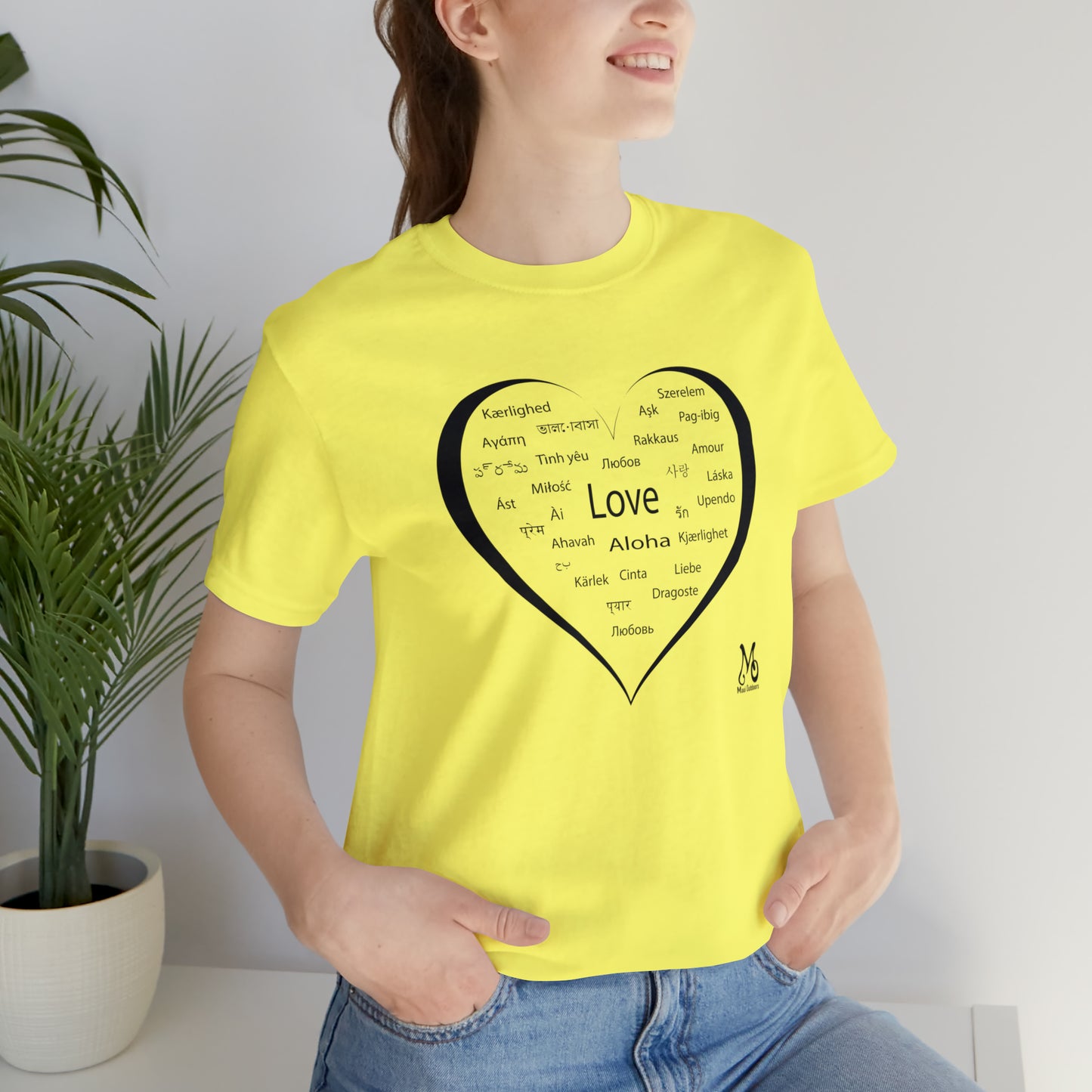 Love Everyone - T-shirt