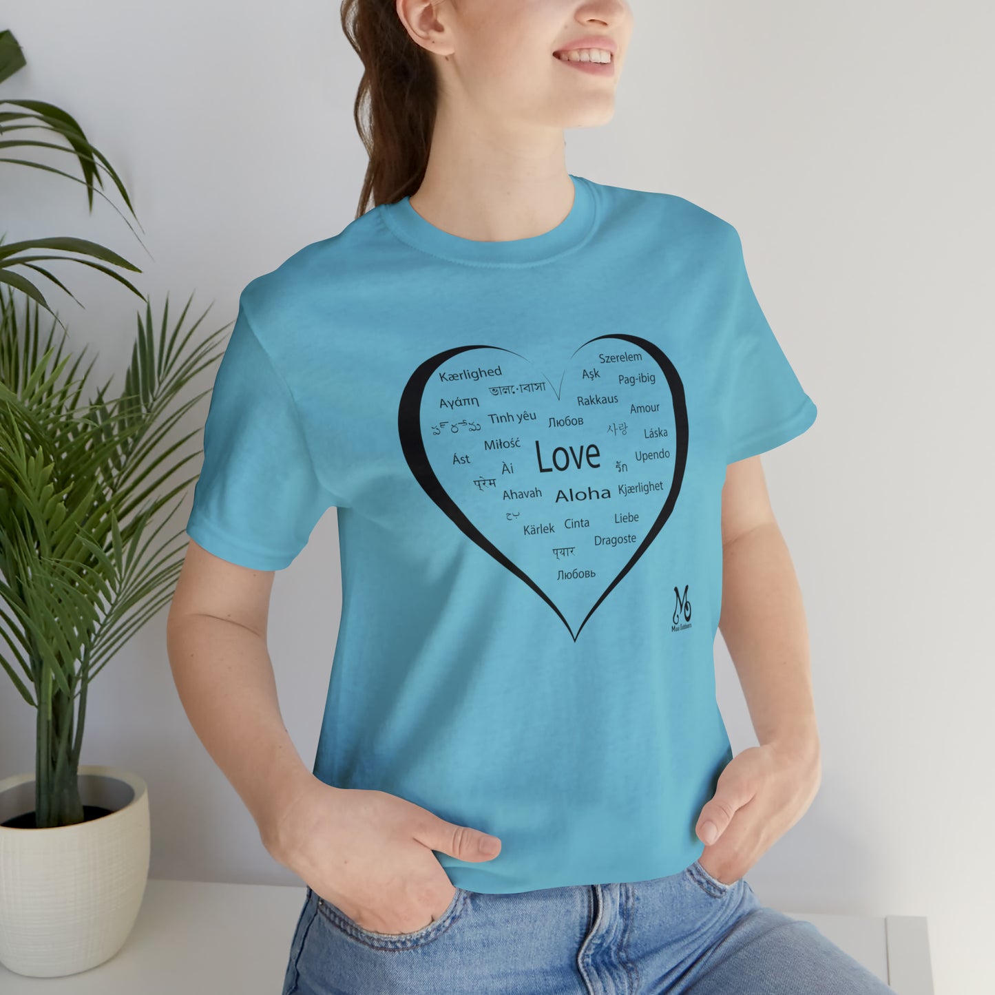 Love Everyone - T-shirt