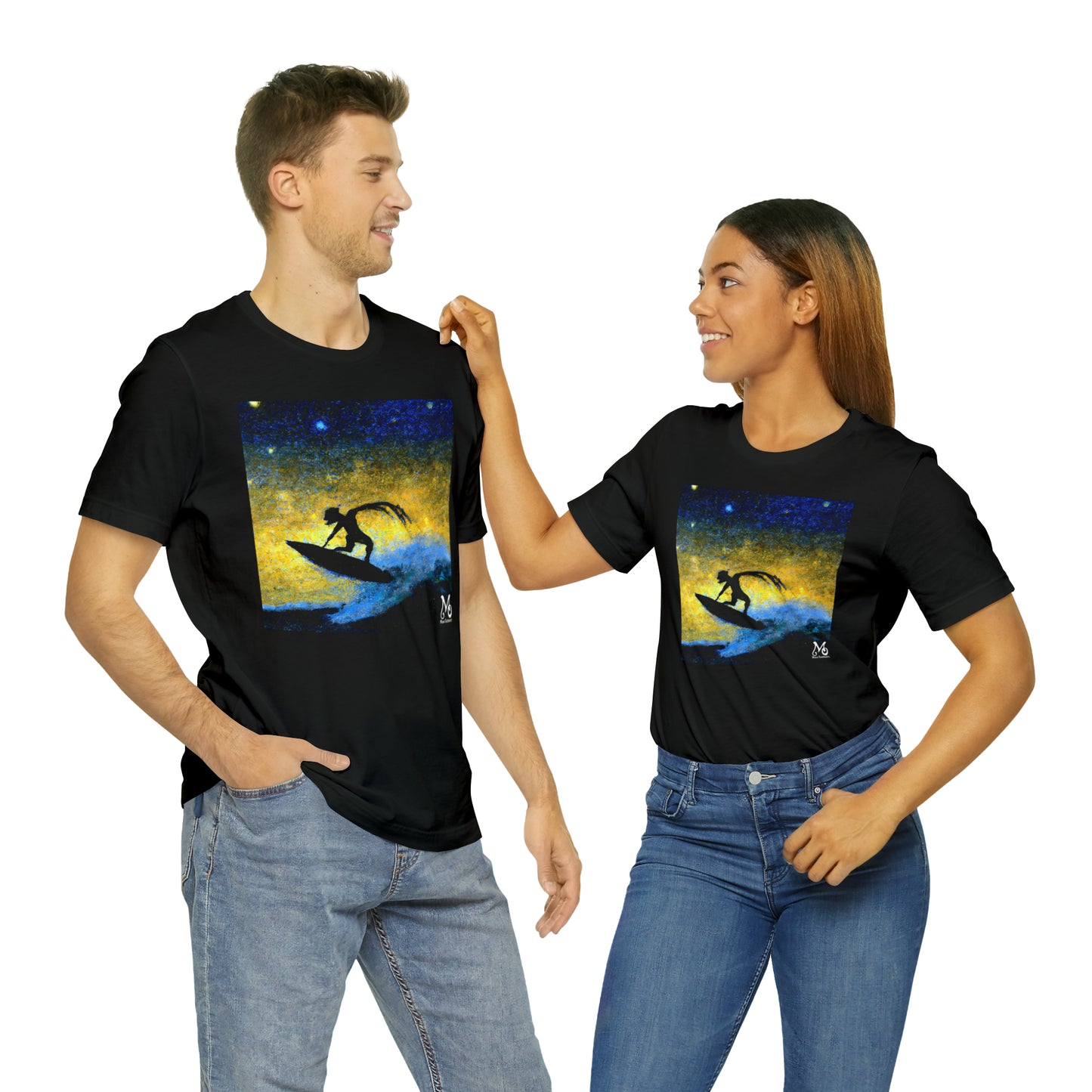 Cresting the Perfect Wave. - T-shirt