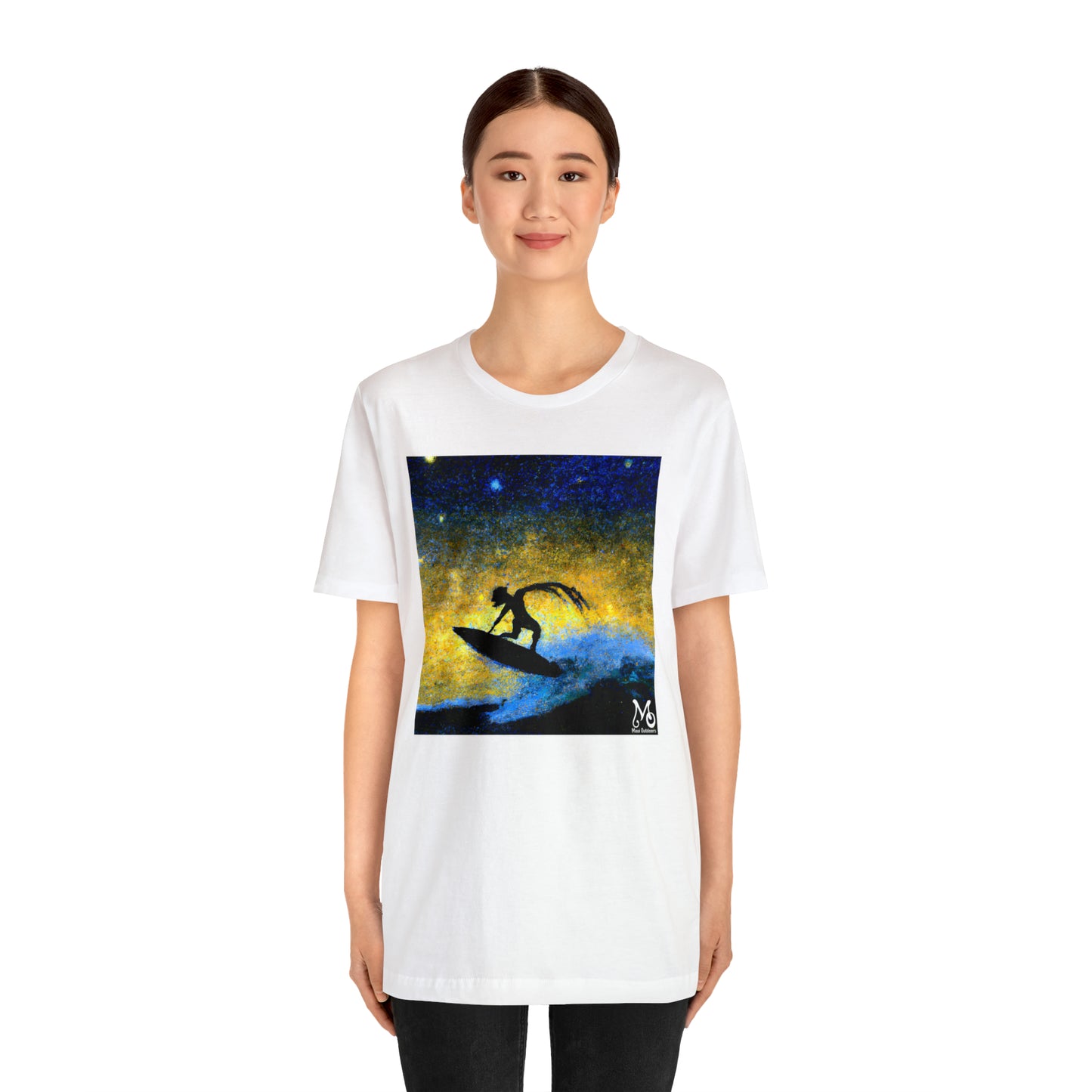 Cresting the Perfect Wave. - T-shirt